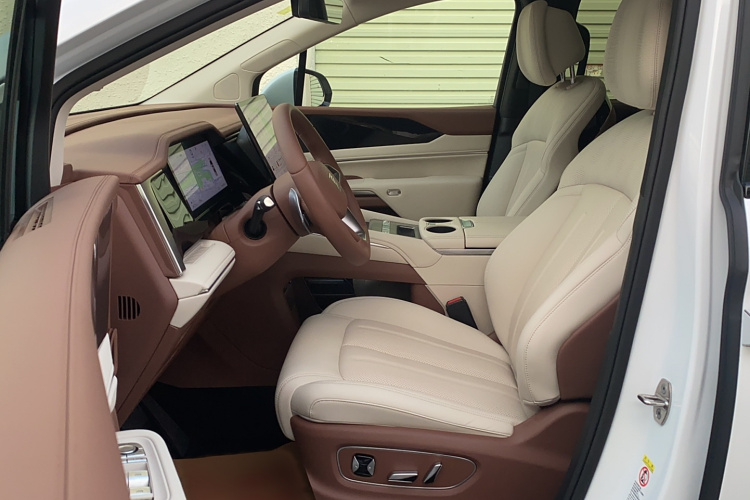 比亚迪 夏 2025款 DM-i 1.5T 180km 卓越型局部细节19