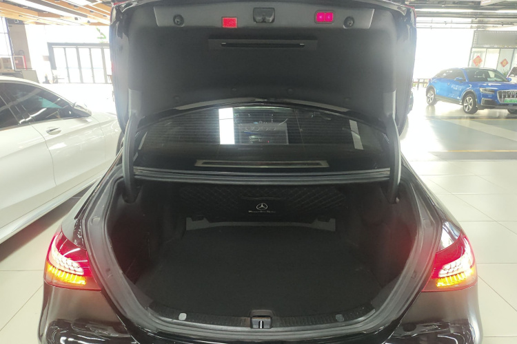 奔驰E级 2021款 改款 E 300 L 时尚型局部细节23