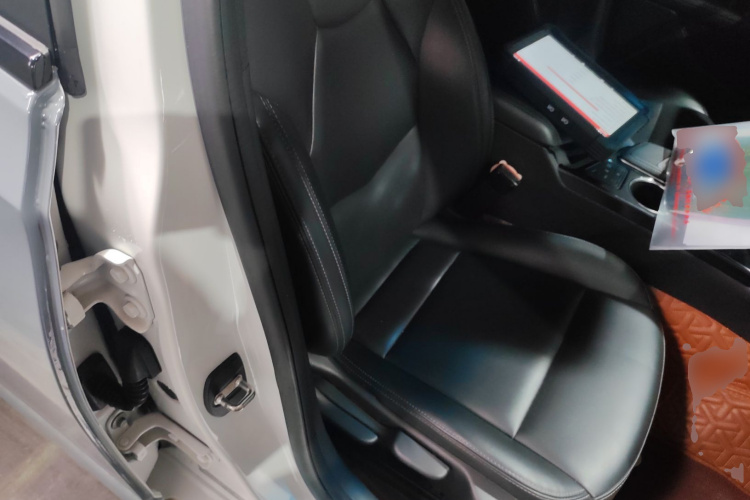 凯迪拉克CT4 2020款 28T 时尚型局部细节41