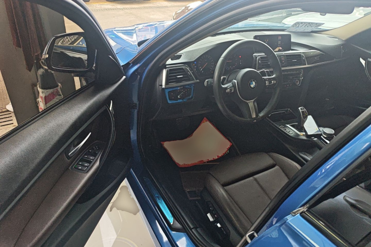 宝马3系 2018款 320Li 领先型M运动套装中控内饰20