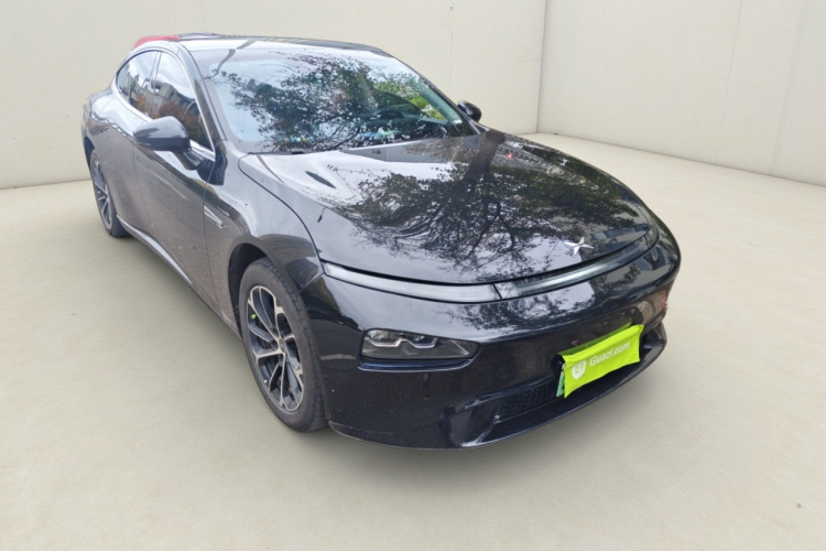 小鹏P7 2022款 586G车身外观3