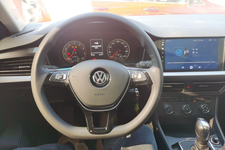 大众 朗逸 2018款 两厢 200TSI DSG舒适版 国V中控内饰13