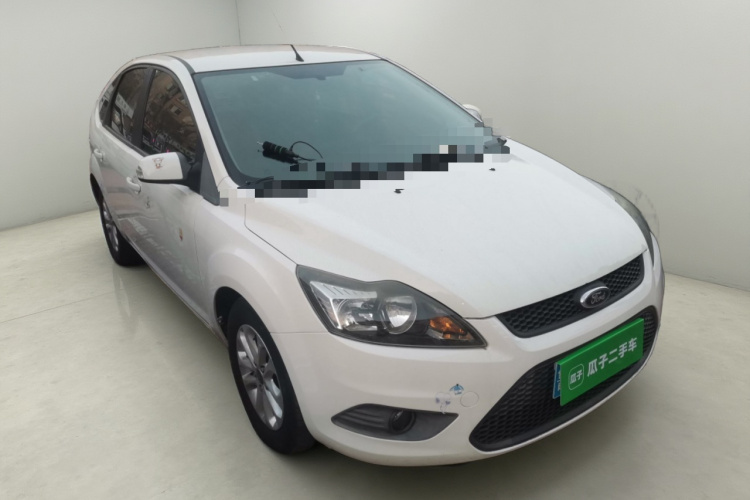 福特 福克斯 2013款 两厢经典 1.8L 手动基本型车身外观3