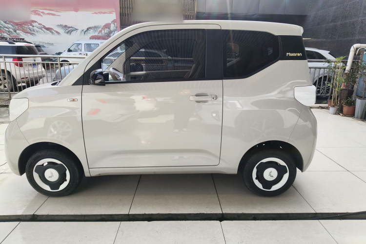 五菱汽车 宏光MINIEV 2024款 第三代 215km 青春版车身外观4