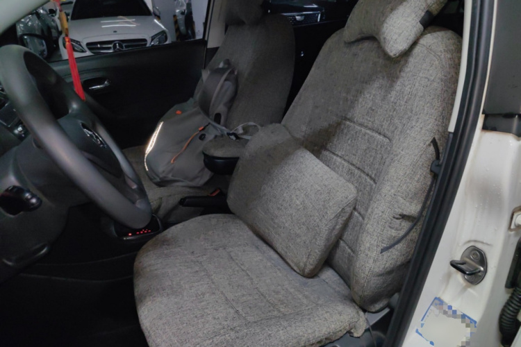 大众 Polo 2014款 1.6L 自动舒适版中控内饰19