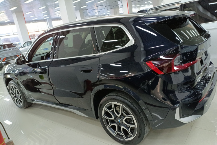 宝马X1 2023款 sDrive25Li X设计套装车身外观4