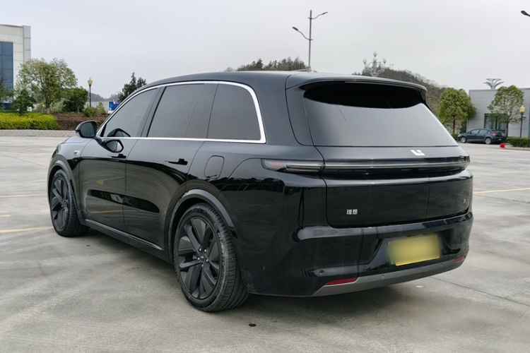 理想汽车 理想L8 2024款 Ultra车身外观6006