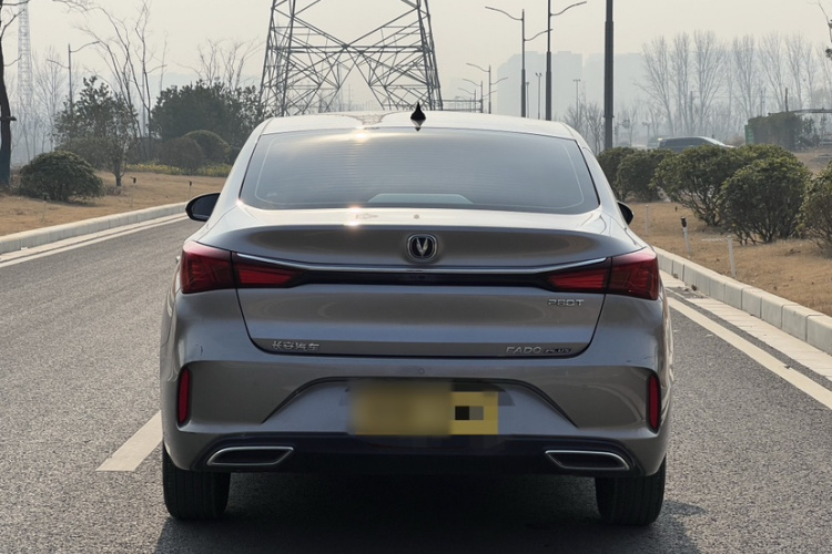 长安 逸动 2020款 PLUS 蓝鲸NE 1.4T GDI DCT尊贵型车身外观6006