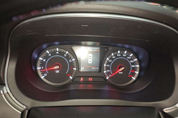 广汽传祺 传祺GA8 2017款 280T 尊享版局部细节14