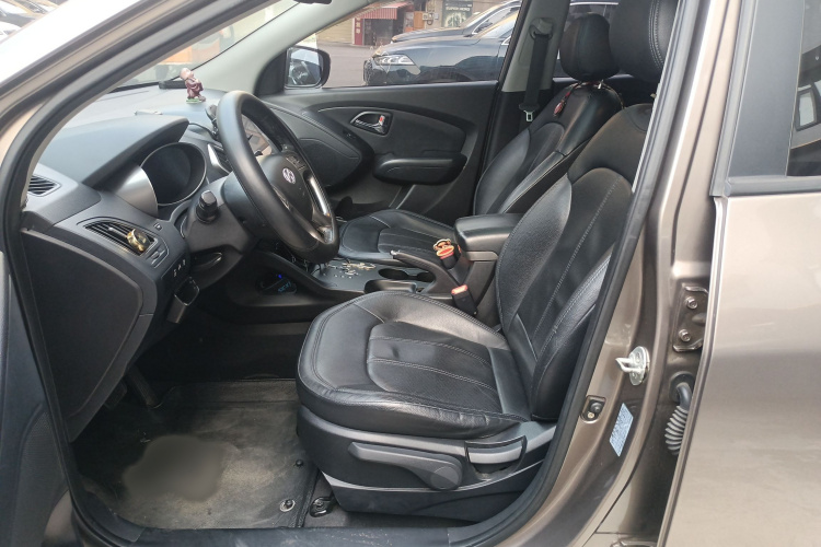 北京现代ix35 2010款 2.0L 自动四驱尊贵版GLS局部细节19