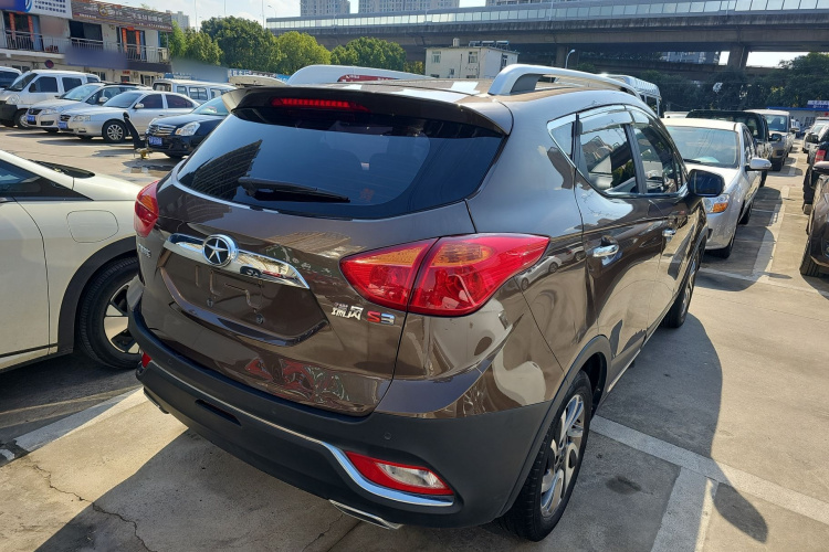 江汽集团 瑞风S3 2016款 1.5L CVT豪华智能型车身外观7