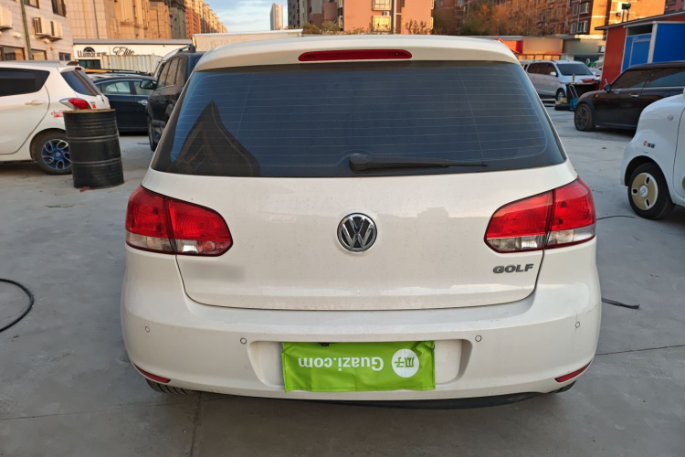 大众 高尔夫 2012款 1.6 自动舒适型车身外观6