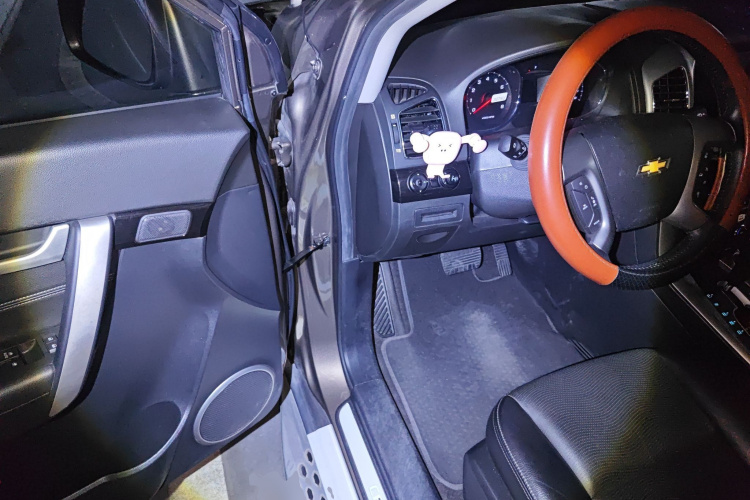 雪佛兰 科帕奇 2015款 2.4L 四驱旗舰版 7座中控内饰20