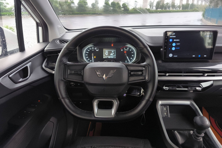 五菱汽车 五菱佳辰 2022款 1.5L 手动乐享精英型中控内饰13