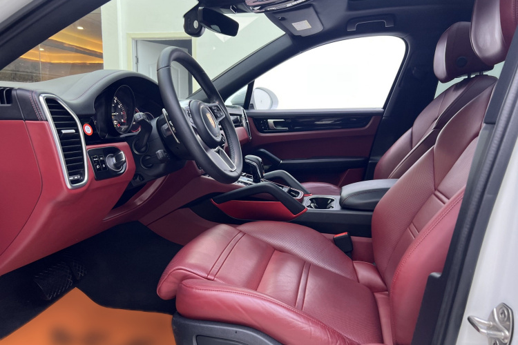 保时捷 Cayenne新能源 2020款 Cayenne E-Hybrid Coupé 2.0T中控内饰7005