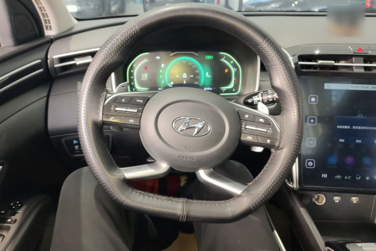 现代 2023款 途胜L 1.5T 自动两驱DLX豪华版局部细节13