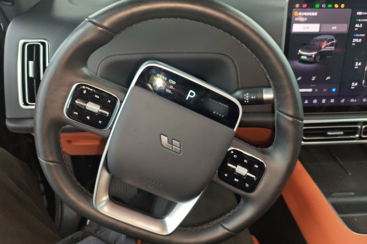 理想汽车 理想L7 2023款 Max中控内饰13