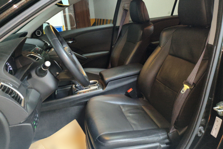 讴歌RDX(进口) 2016款 3.0L 四驱尊享版中控内饰19