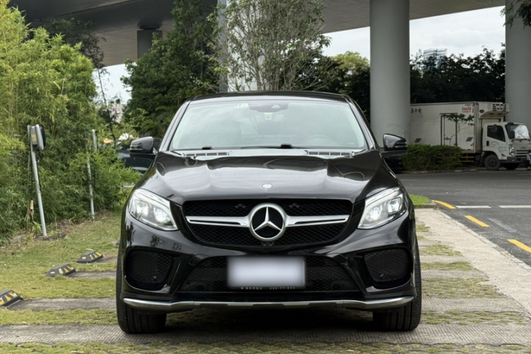 奔驰GLE轿跑 2015款 GLE 320 4MATIC 轿跑SUV车身外观6012
