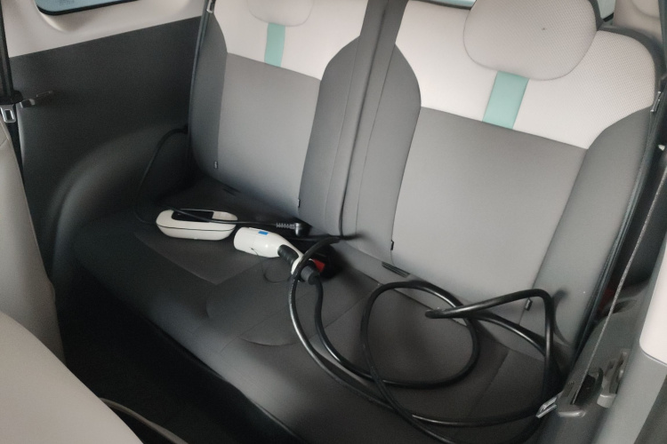 长安启源 长安Lumin 2022款 210km 香甜款中控内饰21