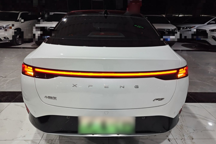 小鹏P5 2022款 550E车身外观6004