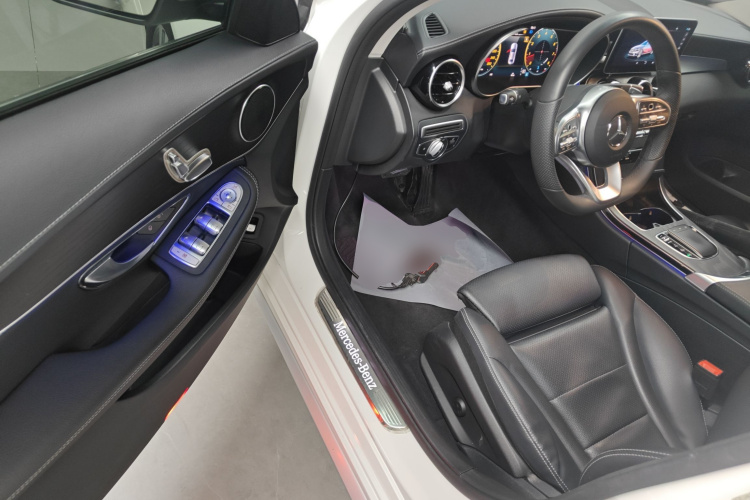 奔驰C级 2020款 改款 C 200 L 时尚型运动版中控内饰20