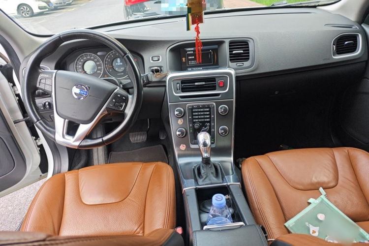 沃尔沃S60(进口) 2013款 T5 舒适版中控内饰7002