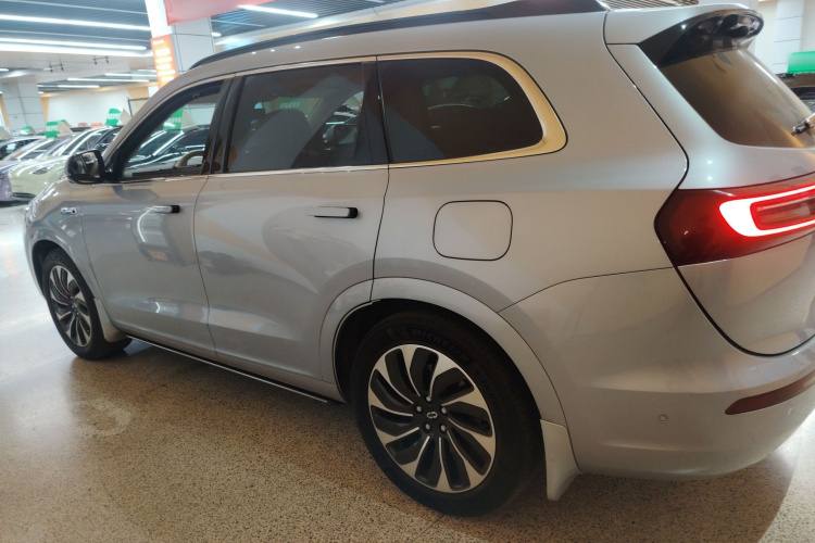 鸿蒙智行 问界M7 2024款 1.5T 智驾四驱Max版 5座车身外观4