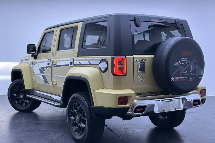 北京BJ40 2019款 2.3T 自动四驱环塔冠军版 国VI车身外观6002