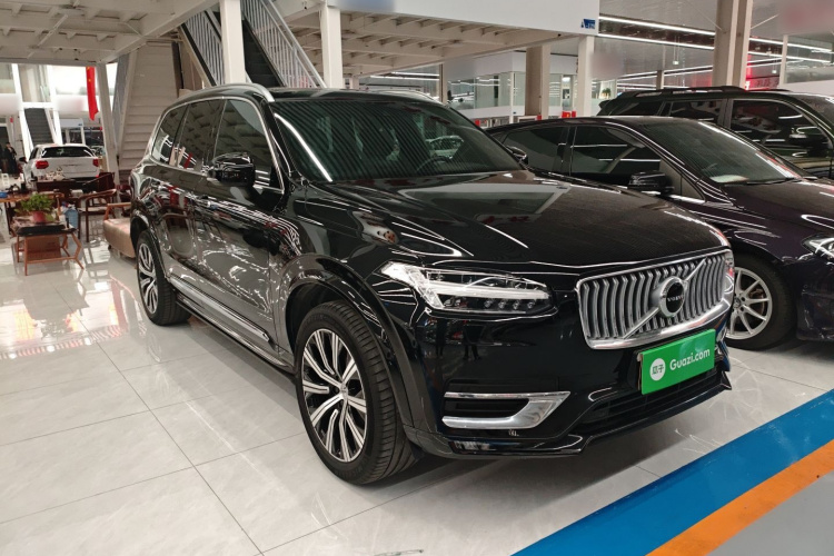 沃尔沃XC90 2021款 B6 智逸豪华版 7座车身外观3