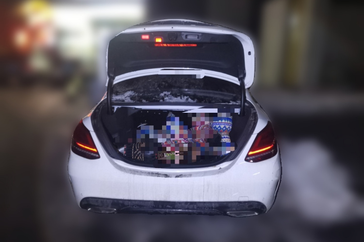 奔驰C级 2021款 C 260 星耀臻藏版中控内饰23