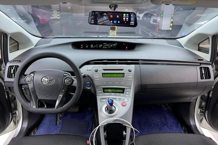 丰田 普锐斯 2012款 1.8L 豪华版中控内饰7002