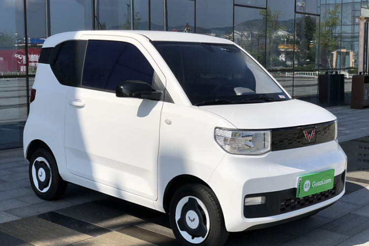 五菱汽车 宏光MINIEV 2022款 轻松款 磷酸铁锂车身外观6005