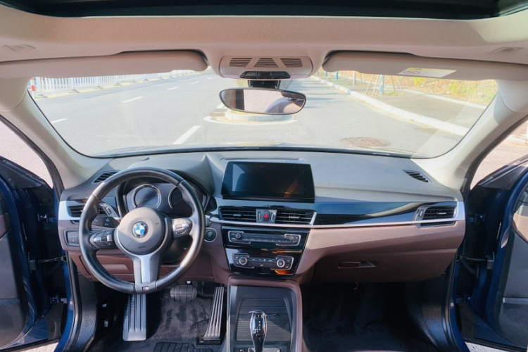 宝马X1 2022款 sDrive25Li 领先型中控内饰7002