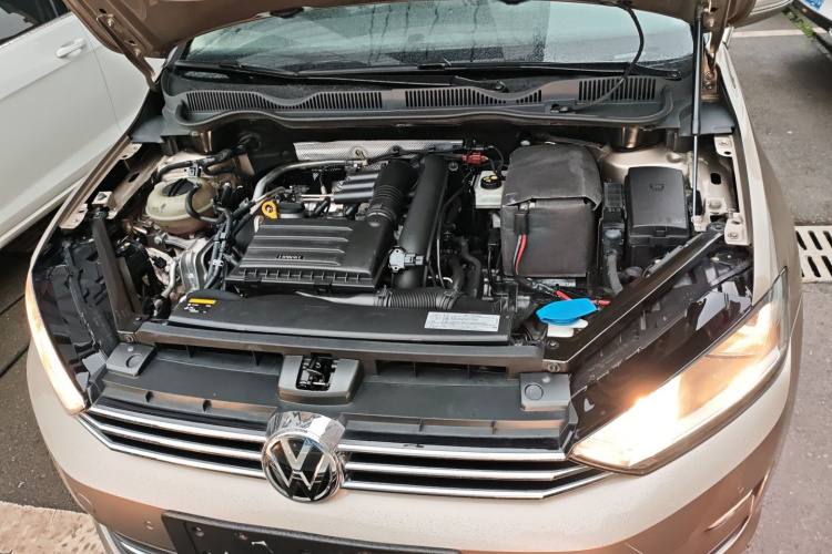 大众 高尔夫·嘉旅 2016款 230TSI 自动豪华型局部细节24