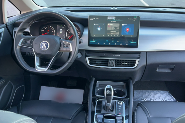 比亚迪 宋MAX 2021款 升级版 1.5T 自动旗舰型 6座局部细节9011