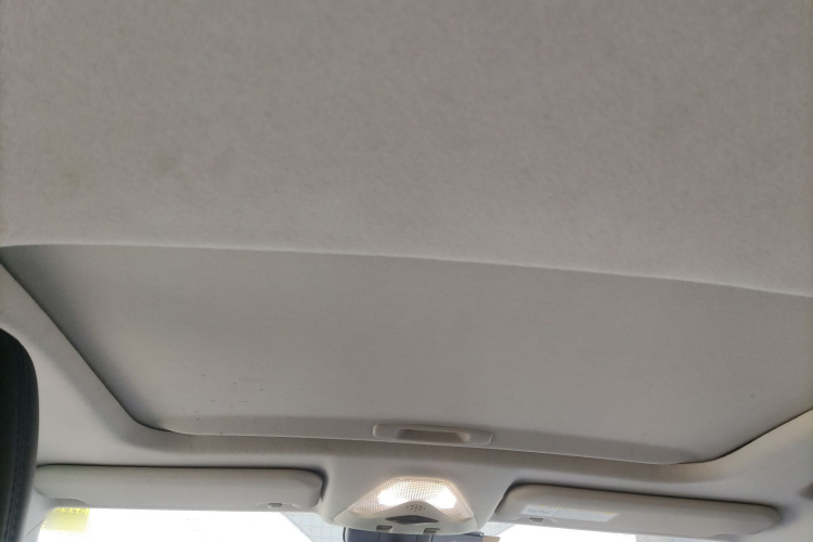 丰田C-HR 2020款 2.0L 领先版中控内饰22