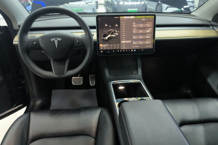 特斯拉 Model Y 2022款 改款 长续航全轮驱动版中控内饰12