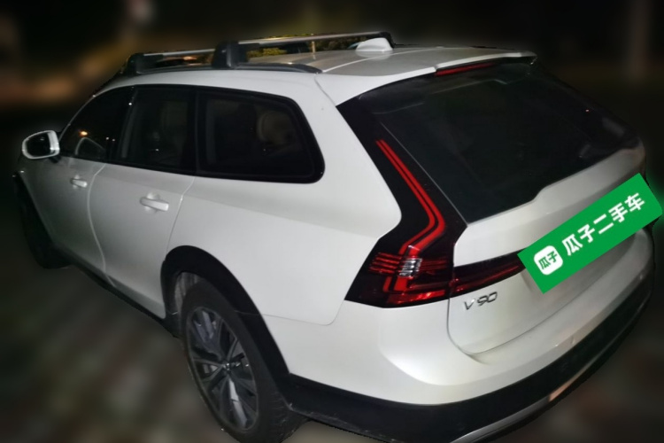 沃尔沃V90 2022款 Cross Country B5 AWD 智远版车身外观5