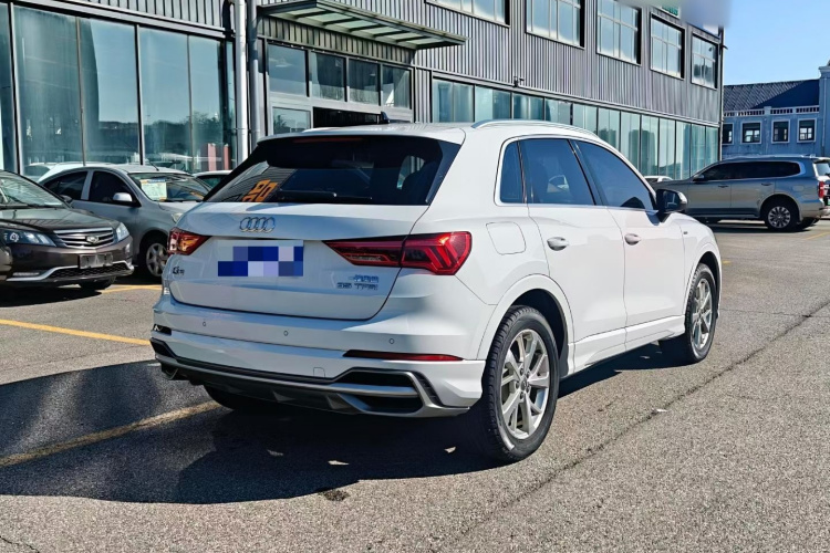 奥迪Q3 2019款 35 TFSI 进取动感型车身外观6005