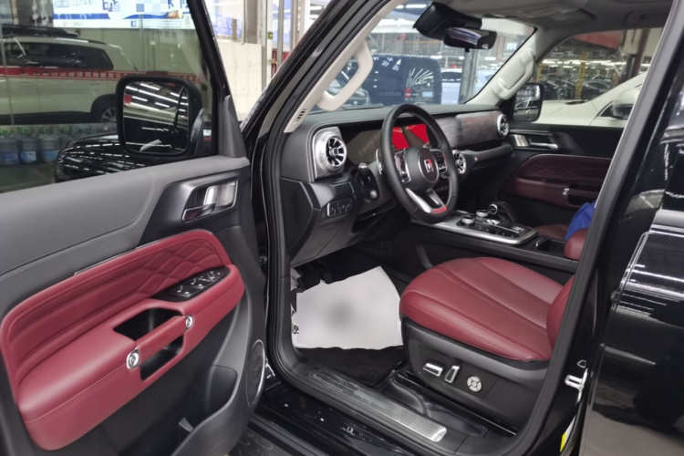 坦克300 2024款 2.0T 征服者中控内饰20