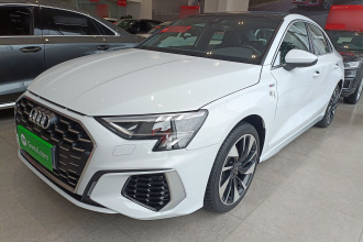奥迪A3 2024款 A3L Limousine 35 TFSI 时尚运动型