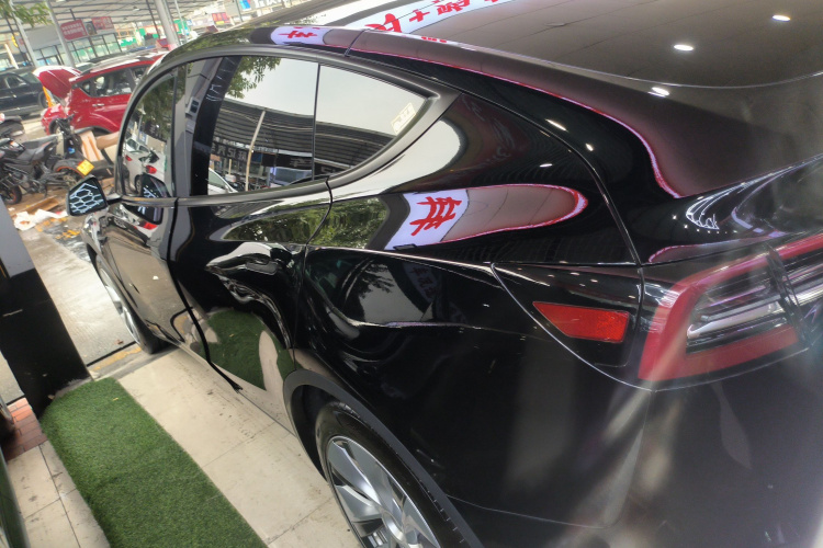 特斯拉 Model Y 2022款 后轮驱动版车身外观6003
