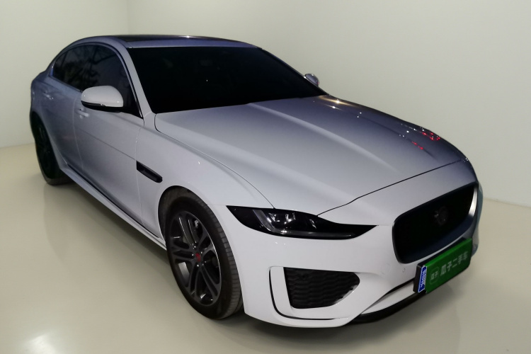 捷豹XEL 2024款 2.0T 250PS R-DYNAMIC S进取运动版车身外观3