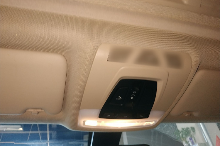 宝马3系 2019款 320Li M运动套装局部细节22