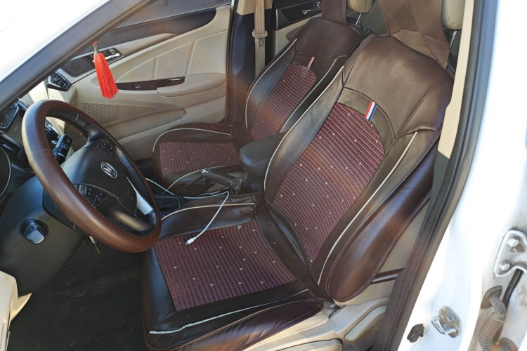 长安 逸动 2016款 1.6L 自动风尚型局部细节19