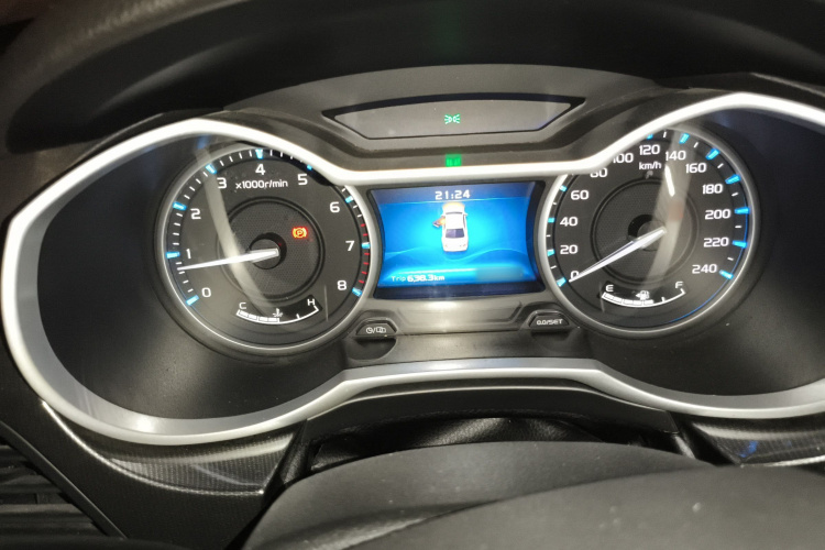 吉利汽车 帝豪 2017款 三厢百万款 1.5L 手动向上版局部细节14