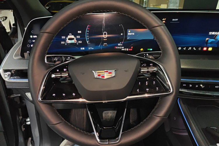 凯迪拉克XT5 2025款 2.0T 豪华型中控内饰13