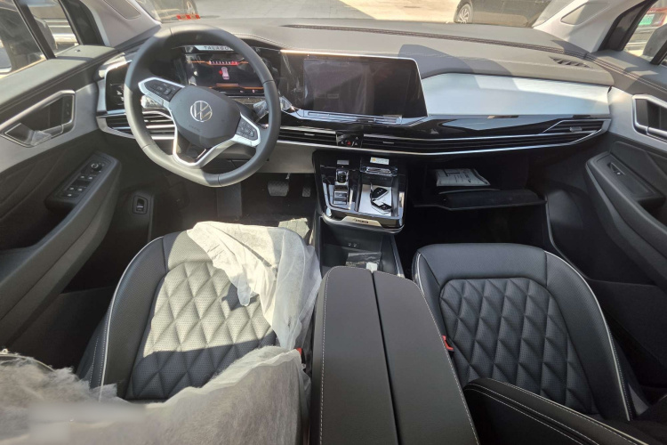 大众 揽境 2025款 380TSI 四驱豪华佳境Pro  众享款 6座中控内饰7001