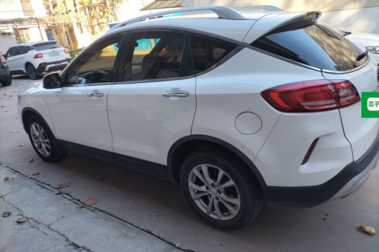 奔腾X80 2017款 1.8T 自动豪华型车身外观4